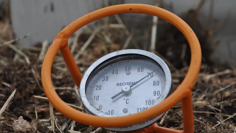 Soil thermometer 