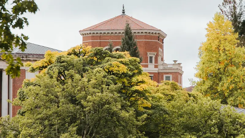 Image of students walking on Corvallis campus 
