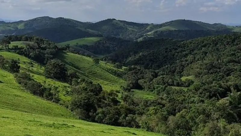 A mixed use landscape in Brazil with potential for restoration, photo by Jacob Bukoski