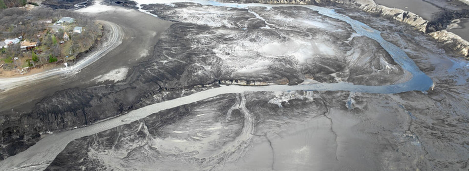 Aerial photo of former reservoir which is now the reformed Klamath River