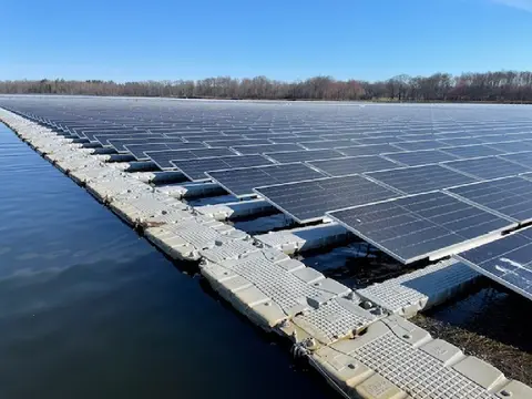 solar panels floating on a reservoir